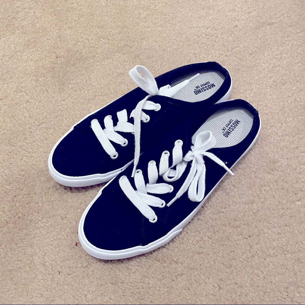 Mossimo black lace up sneaker mule